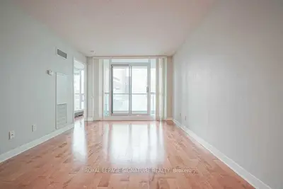 12 Yonge Street 1711, Toronto C01, On M5e 1z9