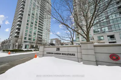 28 Harrison Garden Boulevard 808, Toronto, On M2n 7b5