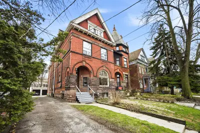 85 Walmer Road, Toronto C02, On M5r 2x6