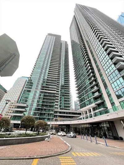 33 Bay Street 2711, Toronto C01, On M5j 2z3