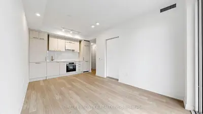 634 Church Street 2907, Toronto C08, On M4y 0g9