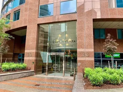 33 University Avenue 1102, Toronto C01, On M5j 2s7