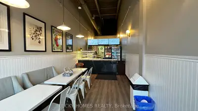 861 York Mills Road 2a, Toronto C13, On M3b 1y4