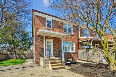 352 Winnett Avenue, Toronto C03, On M6c 3m1