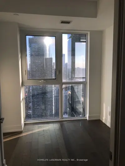 7 Grenville Street 4611, Toronto C01, On M4y 0e9