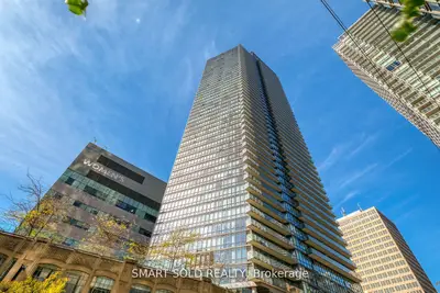 832 Bay Street 4010, Toronto C01, On M5s 1z6