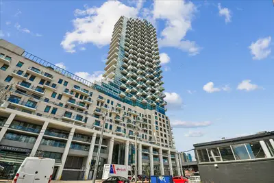 16 Bonnycastle Street 2707, Toronto C08, On M5a 0c9