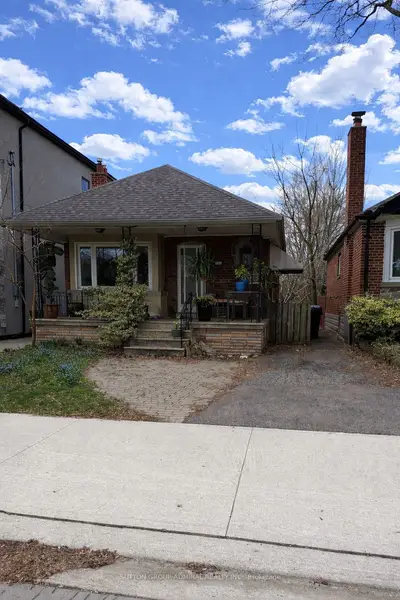 368 Winnett Avenue, Toronto C03, On M6c 3m1
