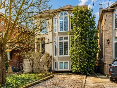263 Erskine Avenue, Toronto C10, On M4p 1z6