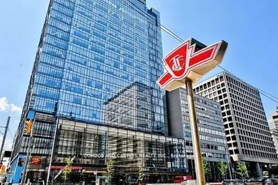 488 University Avenue 2011, Toronto, On M5g 0c1