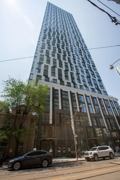 252 E Church Street E 4816, Toronto C08, On M5b 1z2