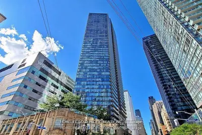 832 Bay Street 1202, Toronto C01, On M5s 1z6