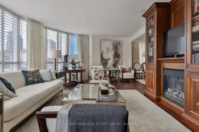 77 Avenue Road 204, Toronto C02, On M5r 3r8