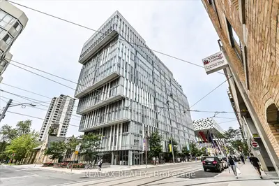 50 Mccaul Street 508, Toronto C01, On M5t 1v9