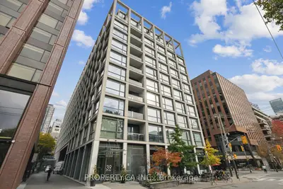39 Brant Street 502, Toronto C01, On M5v 0m8