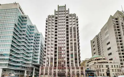 85 Bloor Street E 1707, Toronto C08, On M4w 3y1