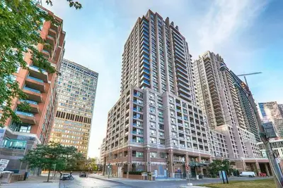 909 Bay Street 407, Toronto C01, On M5s 3g2