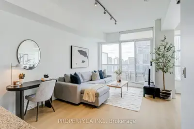 500 Sherbourne Street 2202, Toronto C08, On M4x 1l1