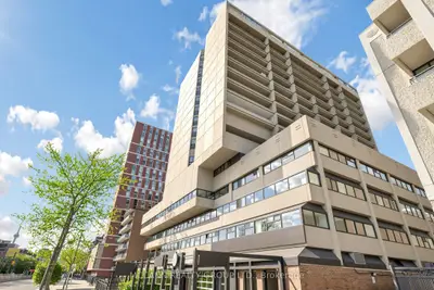 720 Spadina Avenue 1510, Toronto C01, On M5s 2t9