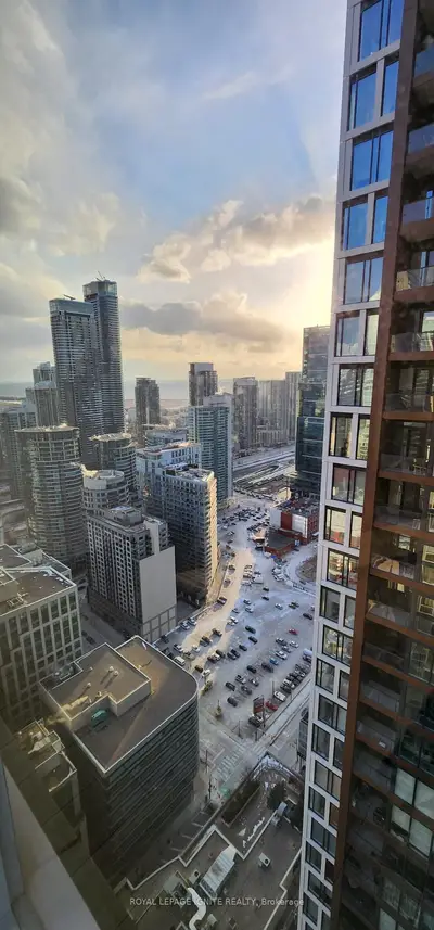 35 Mercer Street 3809, Toronto C01, On M5v 0v1