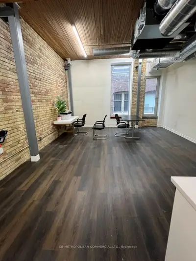 76 Richmond Street E 430, Toronto C08, On M5c 1p1