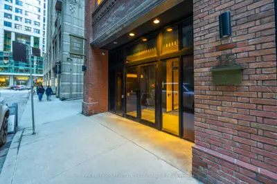15 Mercer Street 518, Toronto C01, On M5v 0t8