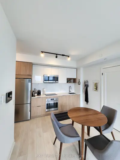 5 Defries Street 3012, Toronto C08, On M5a 3r4