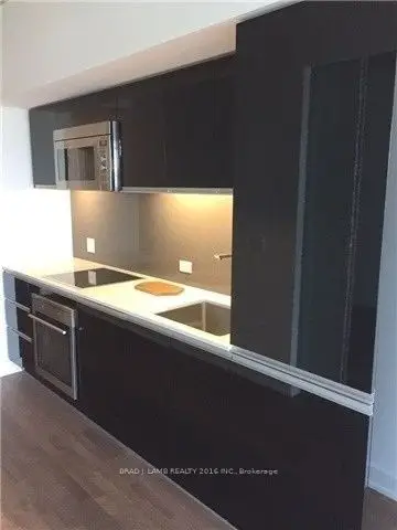 20 Minowan Miikan Lane 513, Toronto C01, On M6j 0e5