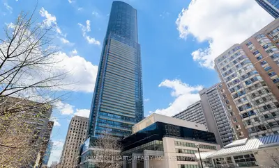 388 Yonge Street 6810, Toronto C01, On M5b 0a4