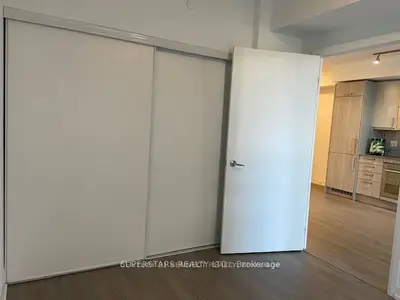 77 Mutual Street 611, Toronto C08, On M5b 6b9