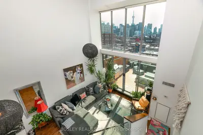 160 Baldwin Street 614, Toronto C01, On M5t 3k7