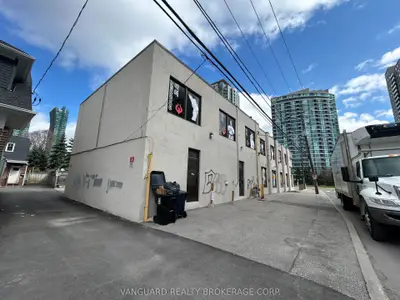 4578 Yonge Street Suite 100, Toronto C07, On M2n 5l7