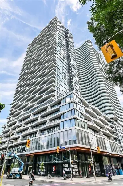 85 Wood Street 1912, Toronto C08, On M4y 0e8