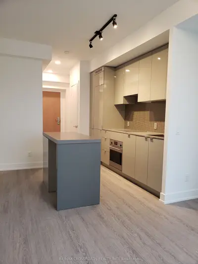 7 Grenville Street 3313, Toronto C01, On M4y 0e9