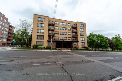 740 Eglinton Avenue W 205, Toronto C04, On M5n 1c4