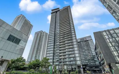 70 Queens Wharf Road 612, Toronto C01, On M5v 0j2
