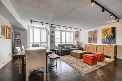 280 Simcoe Street 1405, Toronto C01, On M5t 2y5