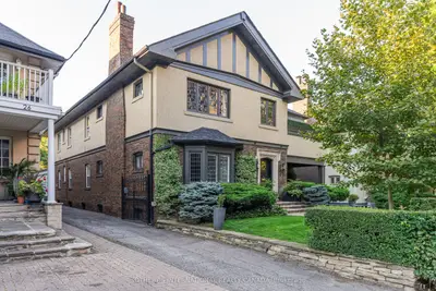 22 Edmund Avenue Upper, Toronto C02, On M4v 1h3