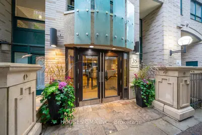 35 Hayden Street 1015, Toronto C08, On M4y 3c3