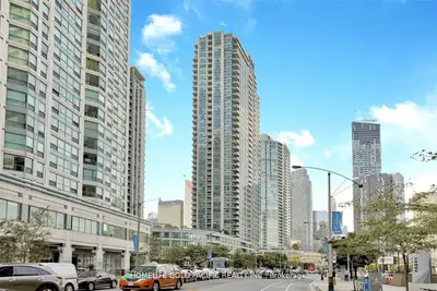 12 Yonge Street 1507, Toronto C01, On M5e 1z9
