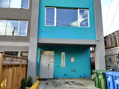 1052 Queen Street W 2nd Flr - Rear, Toronto C01, On M6j 1h7