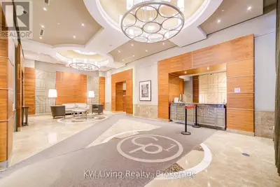 763 Bay Street 1714, Toronto C01, On M5g 2r3