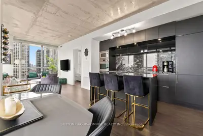 88 Blue Jays Way 2309, Toronto C01, On M5v 0l7