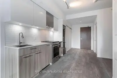 251 Jarvis Street 3712, Toronto C08, On M5b 0c3