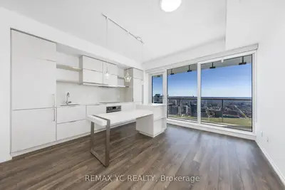 197 Yonge Street 4404, Toronto C08, On M5b 0c1