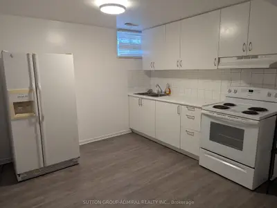 41 Russfax Drive Bsmt, Toronto C07, On M2r 3k9