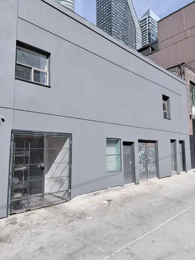 531-533 Yonge Street 7-rear, Toronto C08, On M4y 1y5