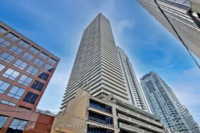 2221 Yonge Street 4510, Toronto C10, On M4s 0b8