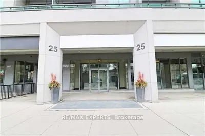 25 Lower Simcoe Street 728, Toronto, On M5j 3a1