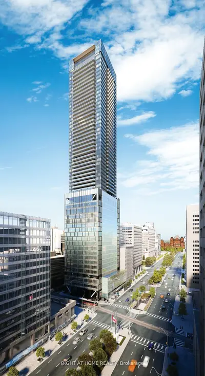 488 University Avenue 3408, Toronto C01, On M5g 0c1